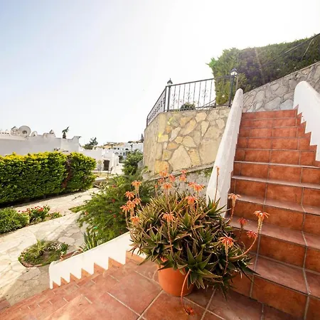 Charming With Shared Pool, Balcony, Terrace And Backyard In Bodrum Feriehus
