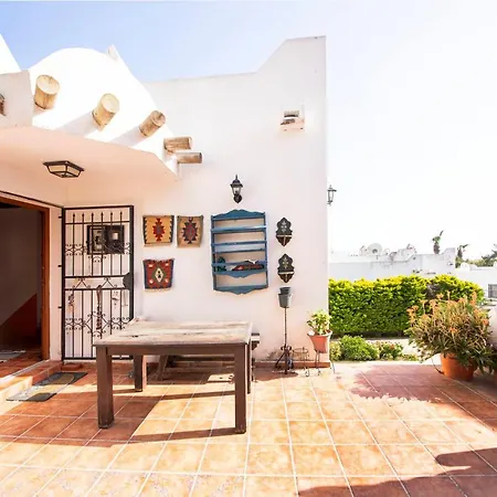 Charming With Shared Pool, Balcony, Terrace And Backyard In Bodrum *