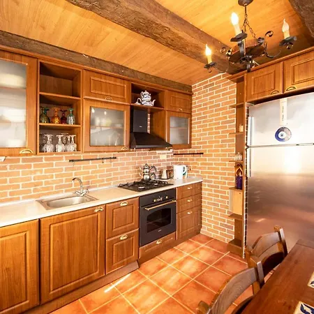 Charming With Shared Pool, Balcony, Terrace And Backyard In Bodrum Feriehus Karabag